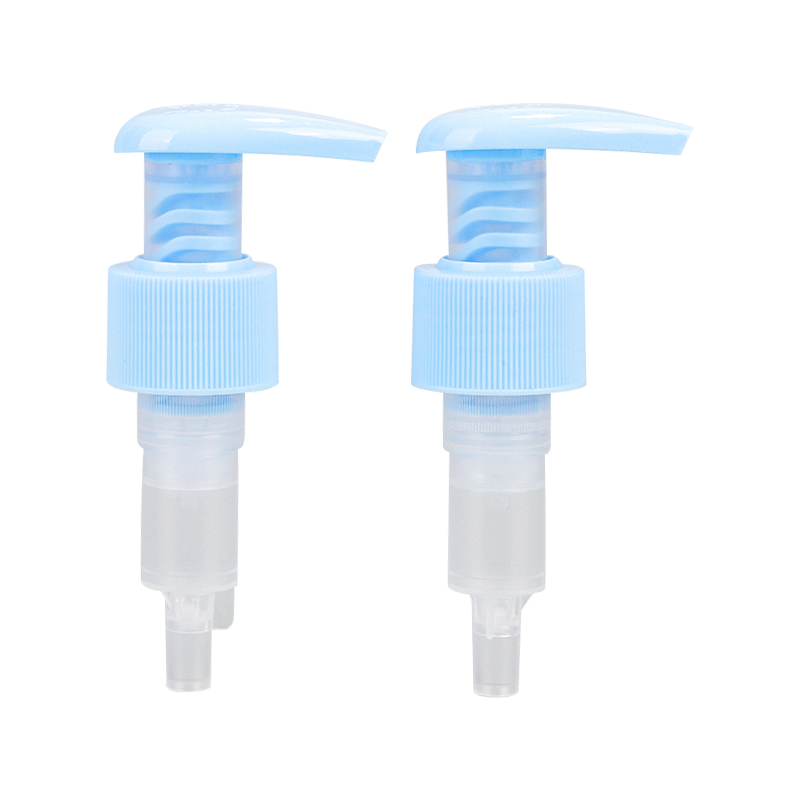 Blå gennemsigtig plastflaske med pumpe